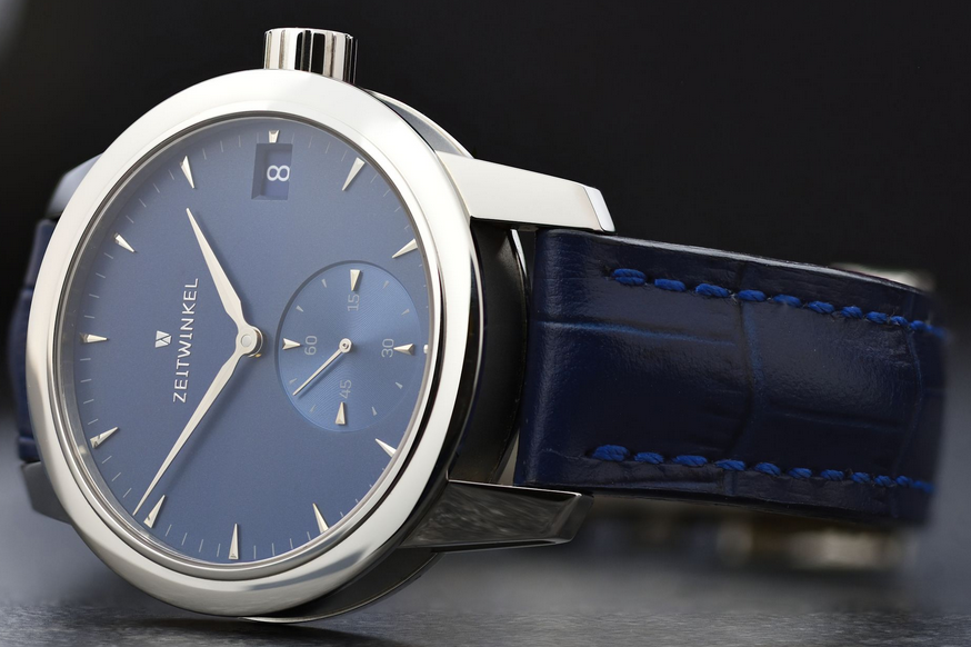 Watches with Decentral Seconds